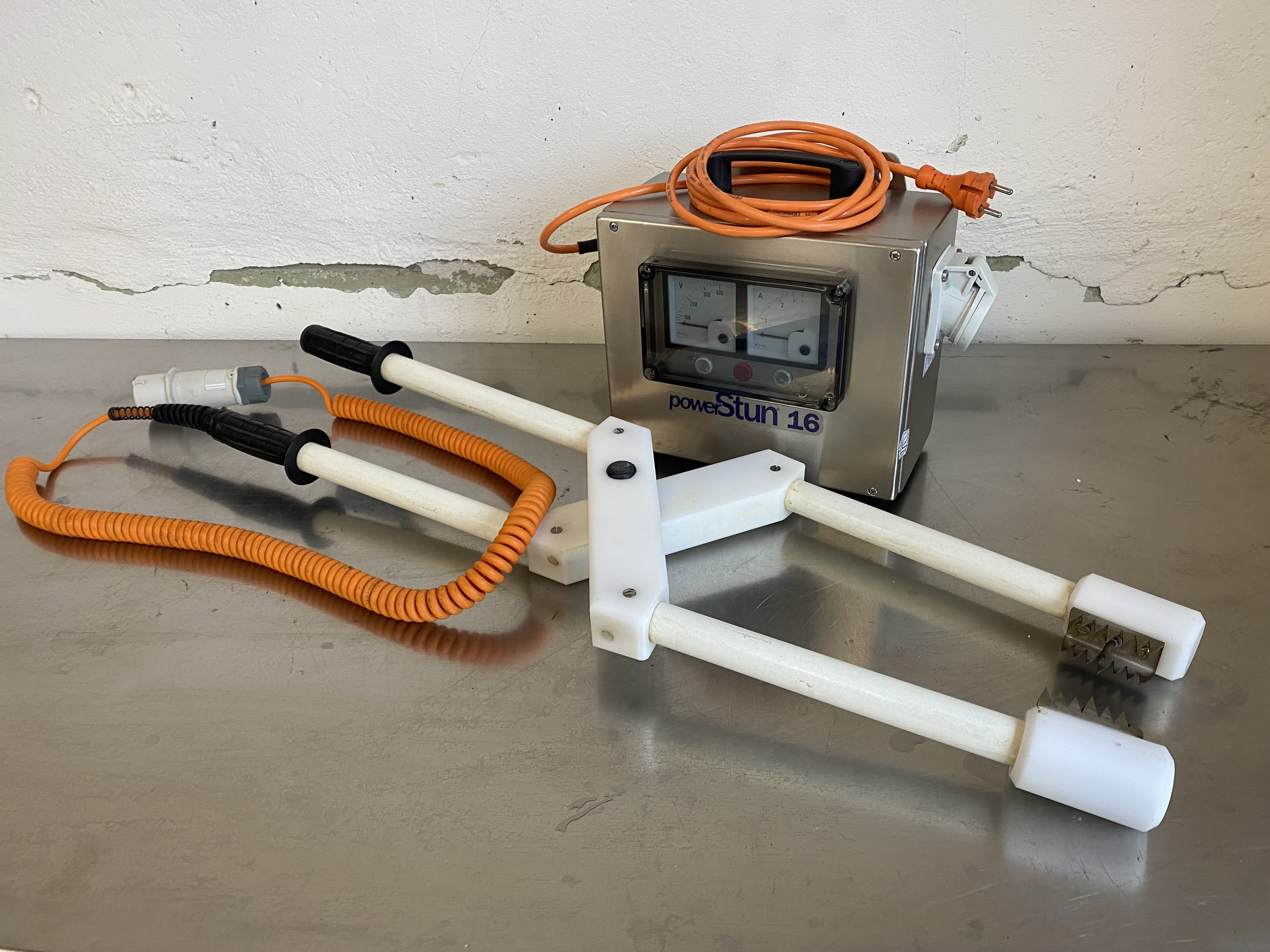 Begagnad Lutronik Powerstun 16 med registering