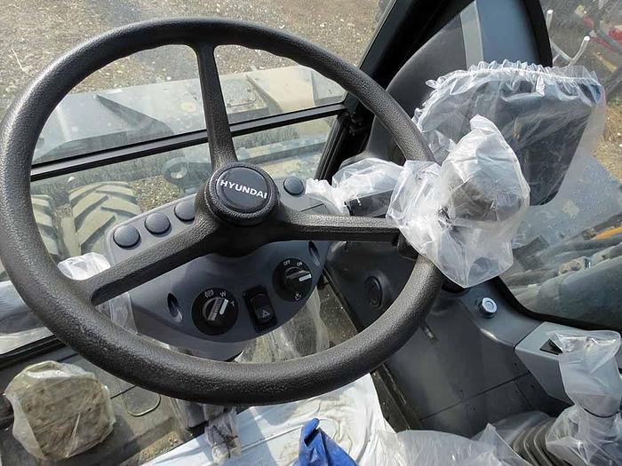 Used 2021 HYUNDAI ROBEX 190W-9