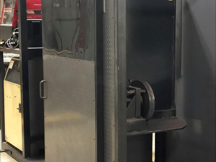 Used FANUC ARCMATE 200iB MIG WELDING CELL WITH A/B SIDED INDEX TABLE AND 7TH AXIS SERVO HEADSLTOCK