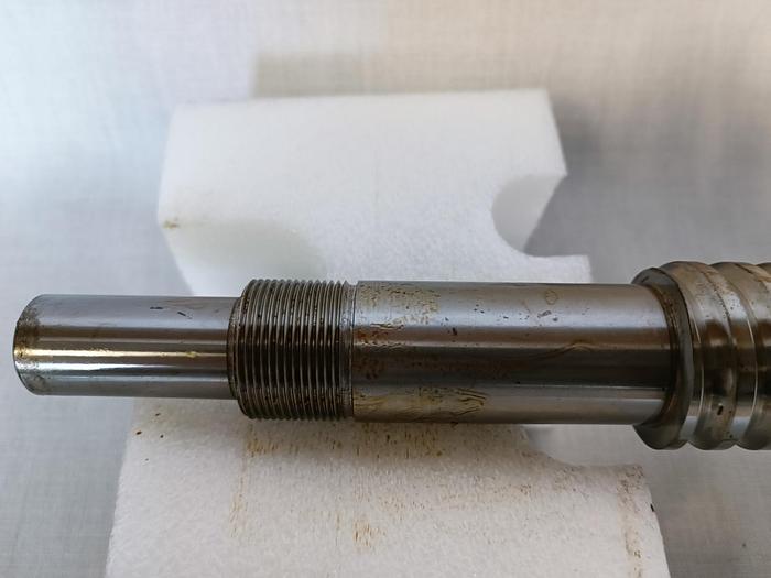 Geschliffener Präzisions Kugelgewindetrieb, D40mm, 1870mm, , neu