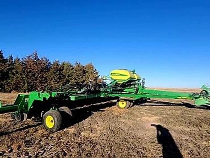 Used 2011 John Deere DB60 Planter - 47 Row 15