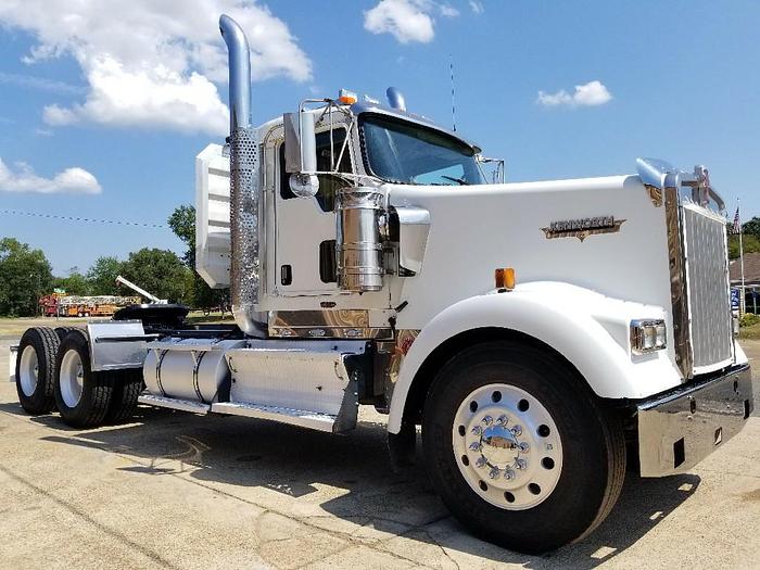 Used 2009 Kenworth W900L