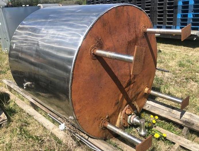Used 2000 liter Stainless steel tank with heating jacket