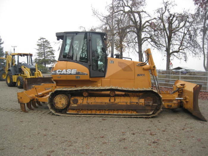 Used 2011 CASE 1650L