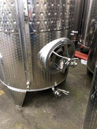 NS Letina 2450L (650Gal) closed top tank