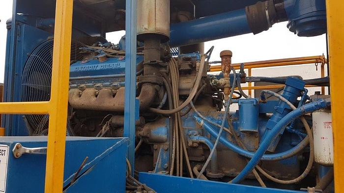 Used 1975 IDECO 4 Axle Carrier Style Oilfield Pump / Kill Truck