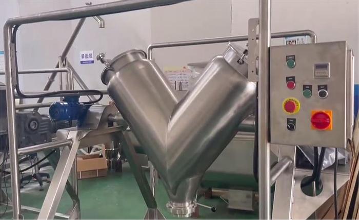 NEW 4 CU. FT. WORKING CAPACITY TWIN SHELL BLENDER WITH INTENSIFIER BAR - S/S