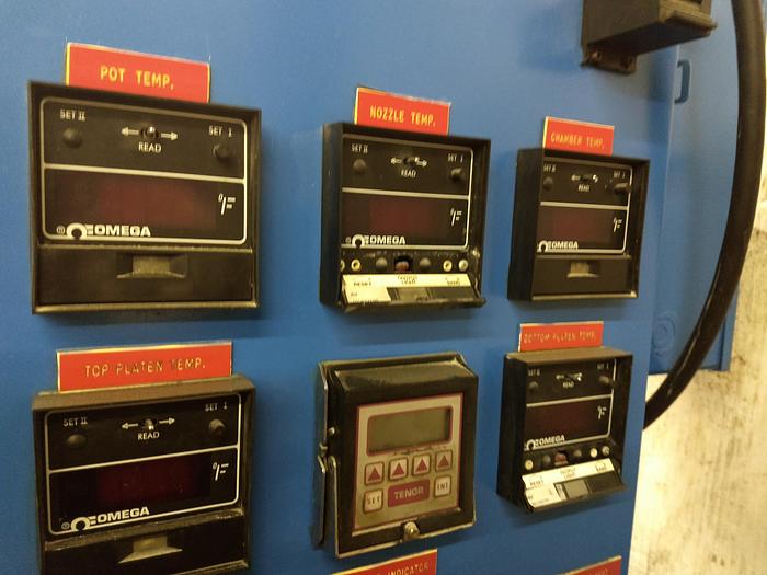 Used JAHNKE 12 TON WAX PRESS