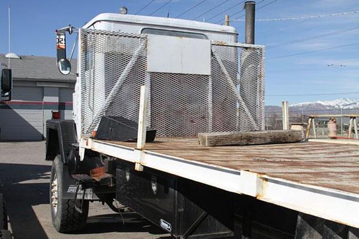 Used HB10405 International  6x6 Chassis 1989