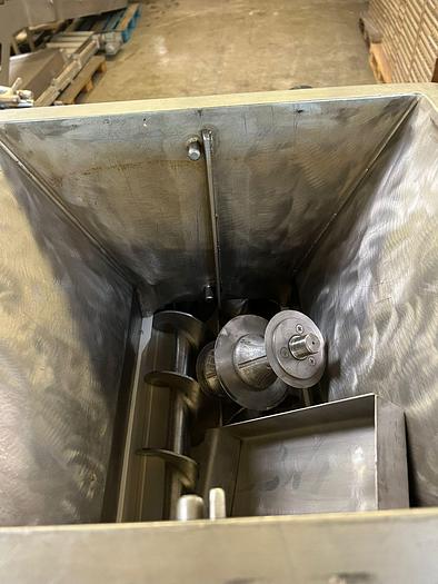 Used Extruder RHEON Type FN-208 with , YOM 1990.