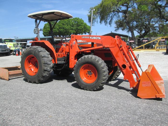 Kubota M5700 Tractor With Loader, 4 Wheel Drive