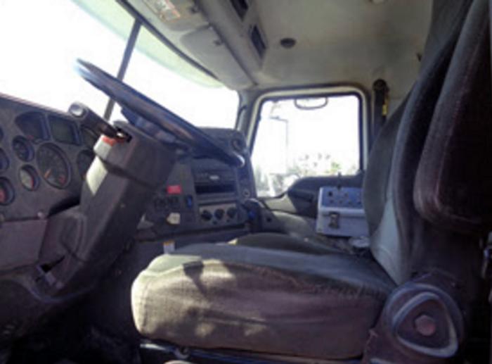 Used 2008 Mack GU813 6x6 4,000 Gallon Tandem Axle Water Truck