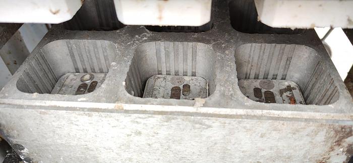 Used Automat pakujący typ "XAG-44"