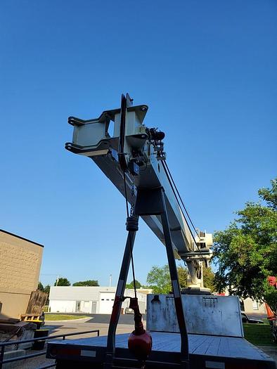 Used 2001 Ford F750 Terex BT3400 Crane Truck - M74771