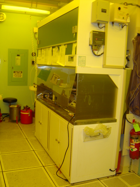 Used Envirco Corp, Resist Apply Laminar Flow Hood