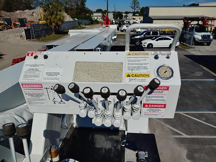 Used Terex Commander C4047 Digger Derrick on 2016 Freightliner M2 106 Reg Cab Utility Truck – G2173