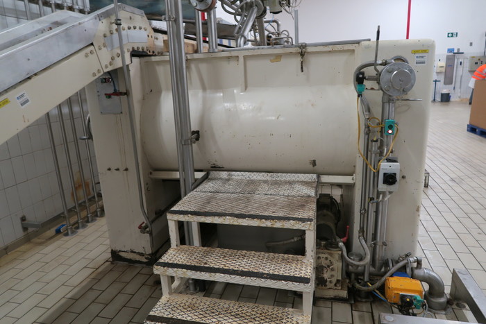 Used (4) x BEETZ 1000kg CHOCOLATE MIXERS