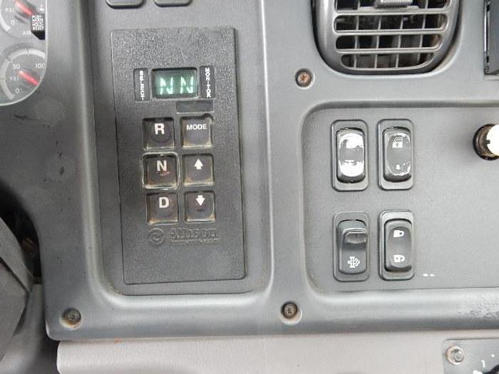 Used 2009 Freightliner M2-112V