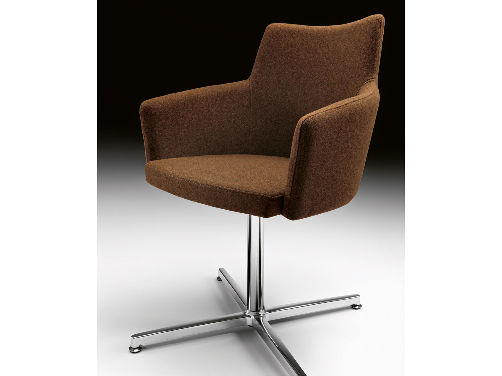 MARKA ARMCHAIR