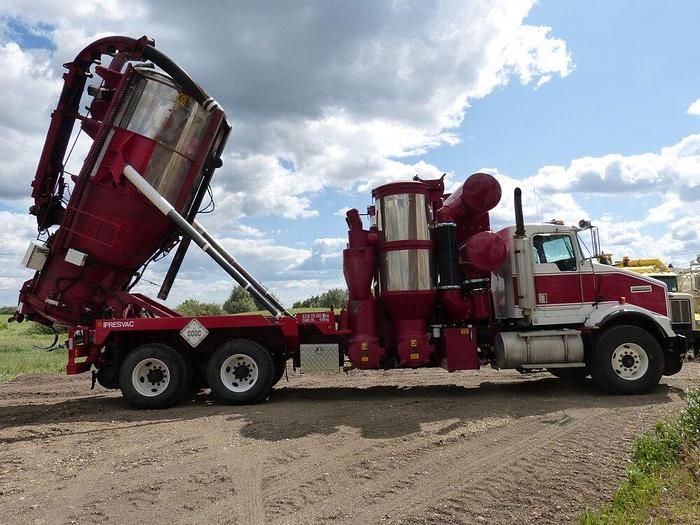 Used RARE HI RAIL INDUSTRIAL HYDROVAC 2001 KENWORTH 