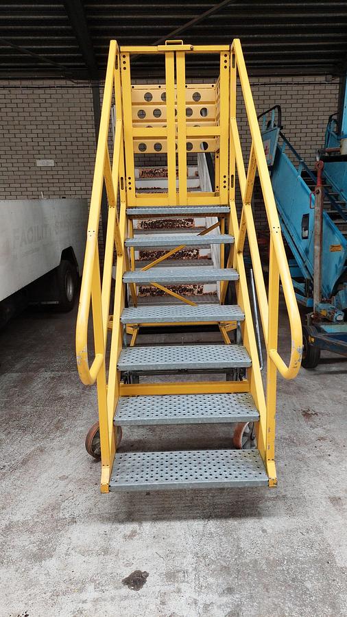 Gebruikt Maintenance Stairs SPS OT-7