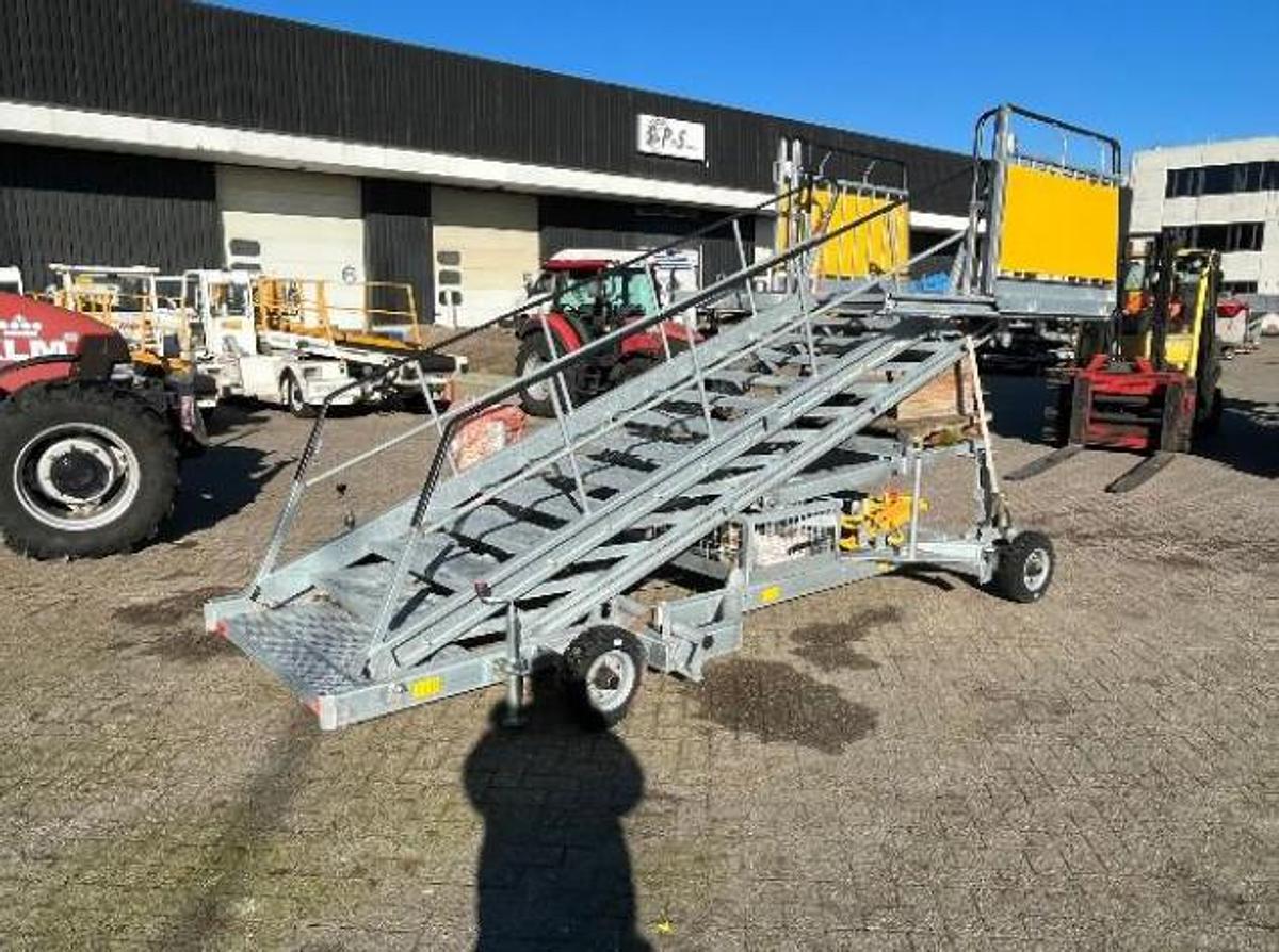 Gebruikt Maintenance Stairs SPS OT-14