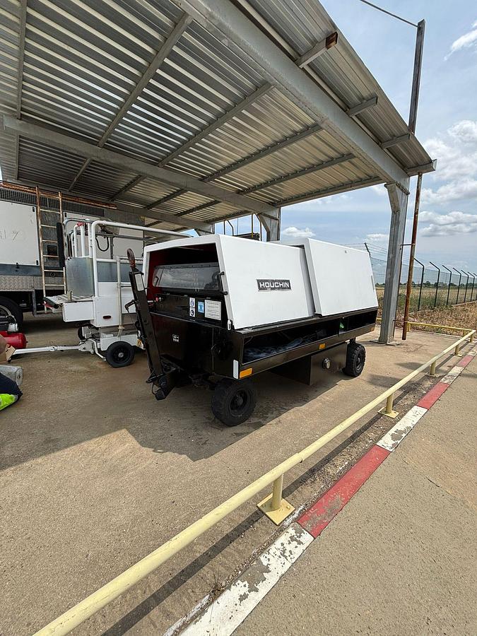 Gebruikt 1999 Houchin D690 GPU