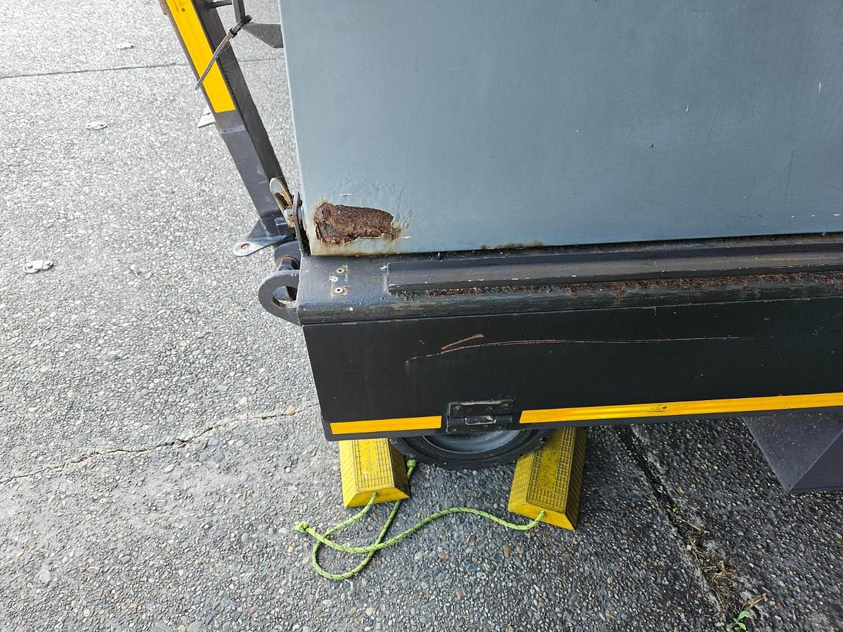 Gebruikt 1995 Houchin C690, 120 kVA w/ 28V