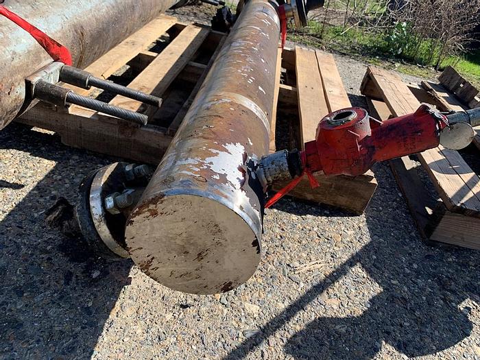 Used Heat Exchanger, Shell & Tube, 50 SF, S/st, 200 PSI, 600 deg #S743643