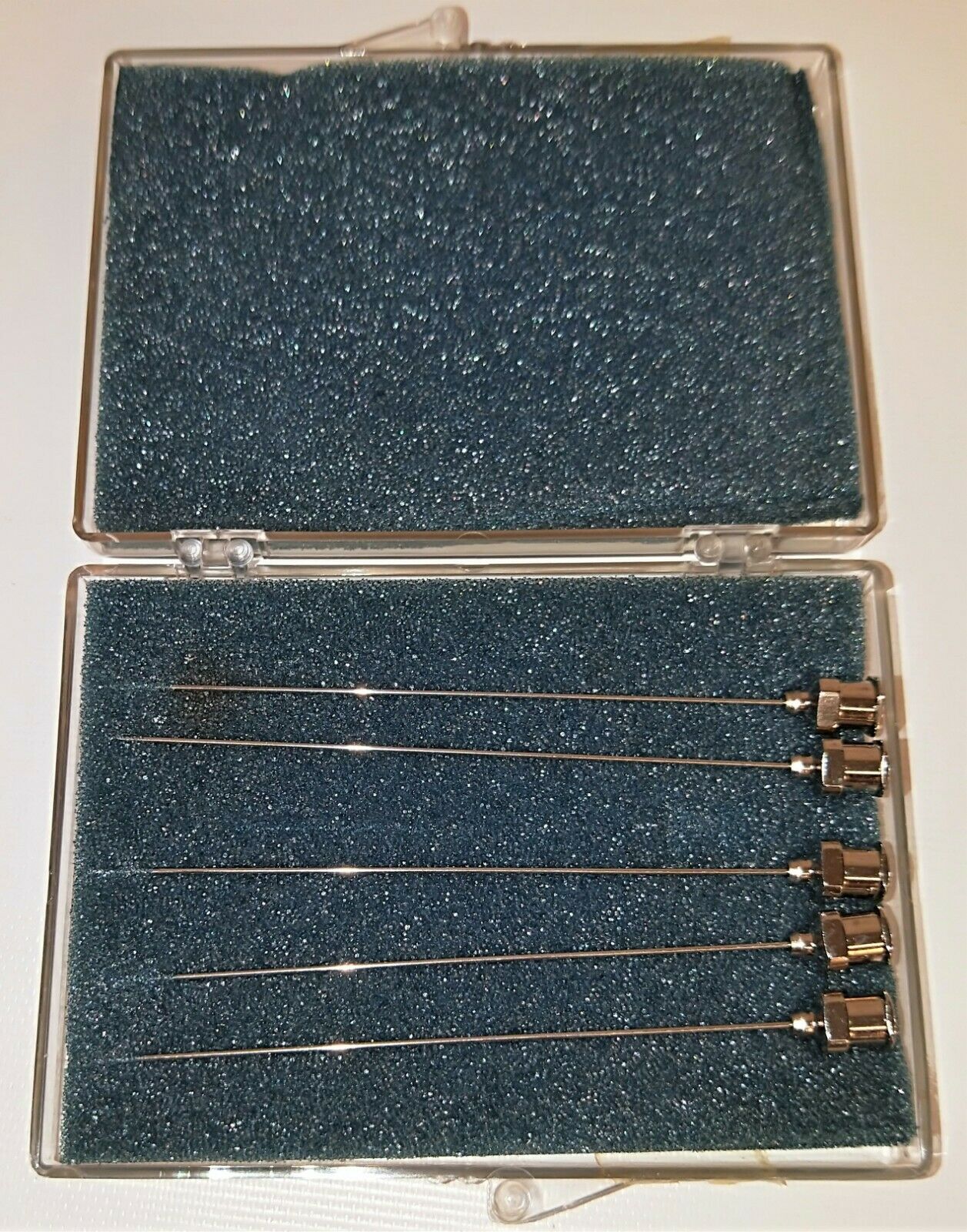 New open box ChromSpec H90022S23 PT3 Injection Needle - 3"L