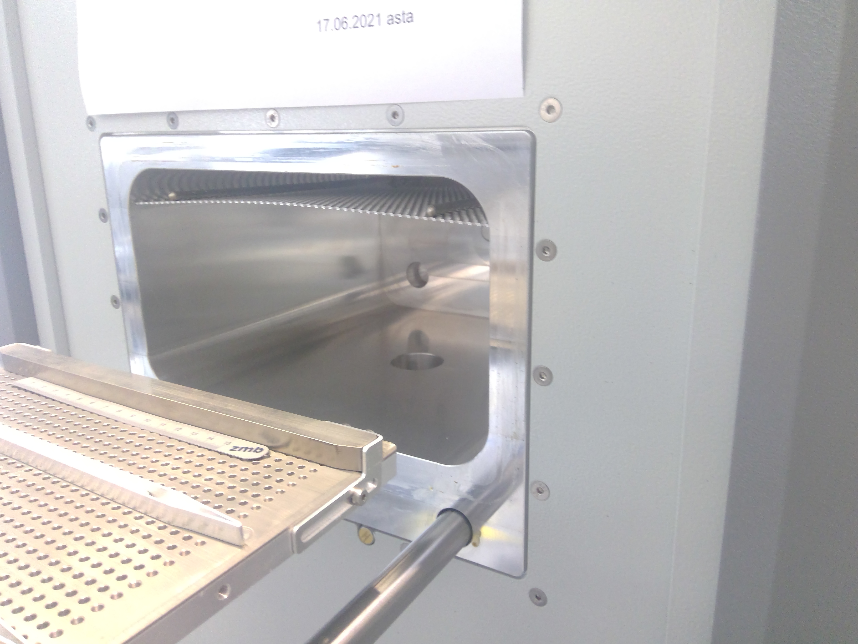 Used 2013 PiNK V8-G-AUTO