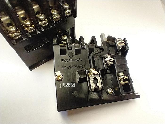 Used FUJI MAGNETIC CONTACTOR SRC3631-5-1 OKUMA 5 pole GH202