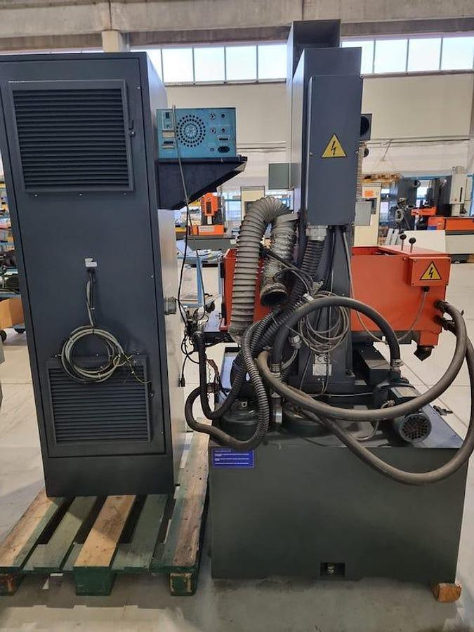 Used 1999 FORM 2LCZNC