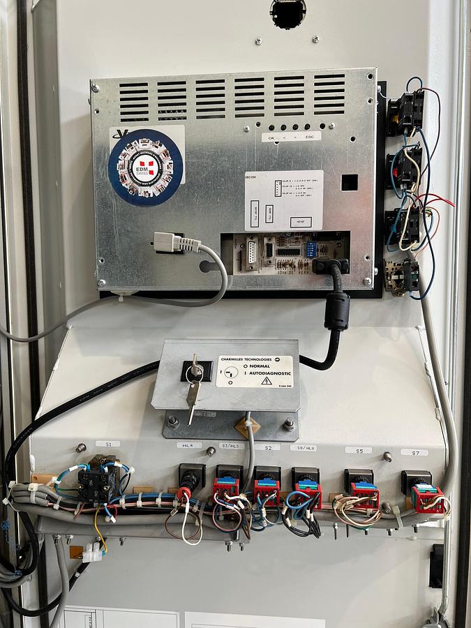 Used 1997 ROBOFORM 31 blue