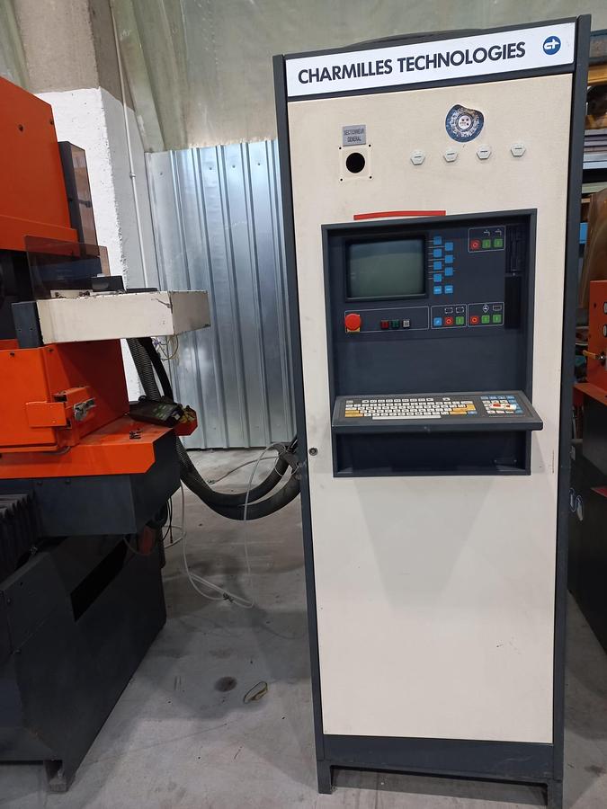 Used 1990 ROBOFORM 20CNC