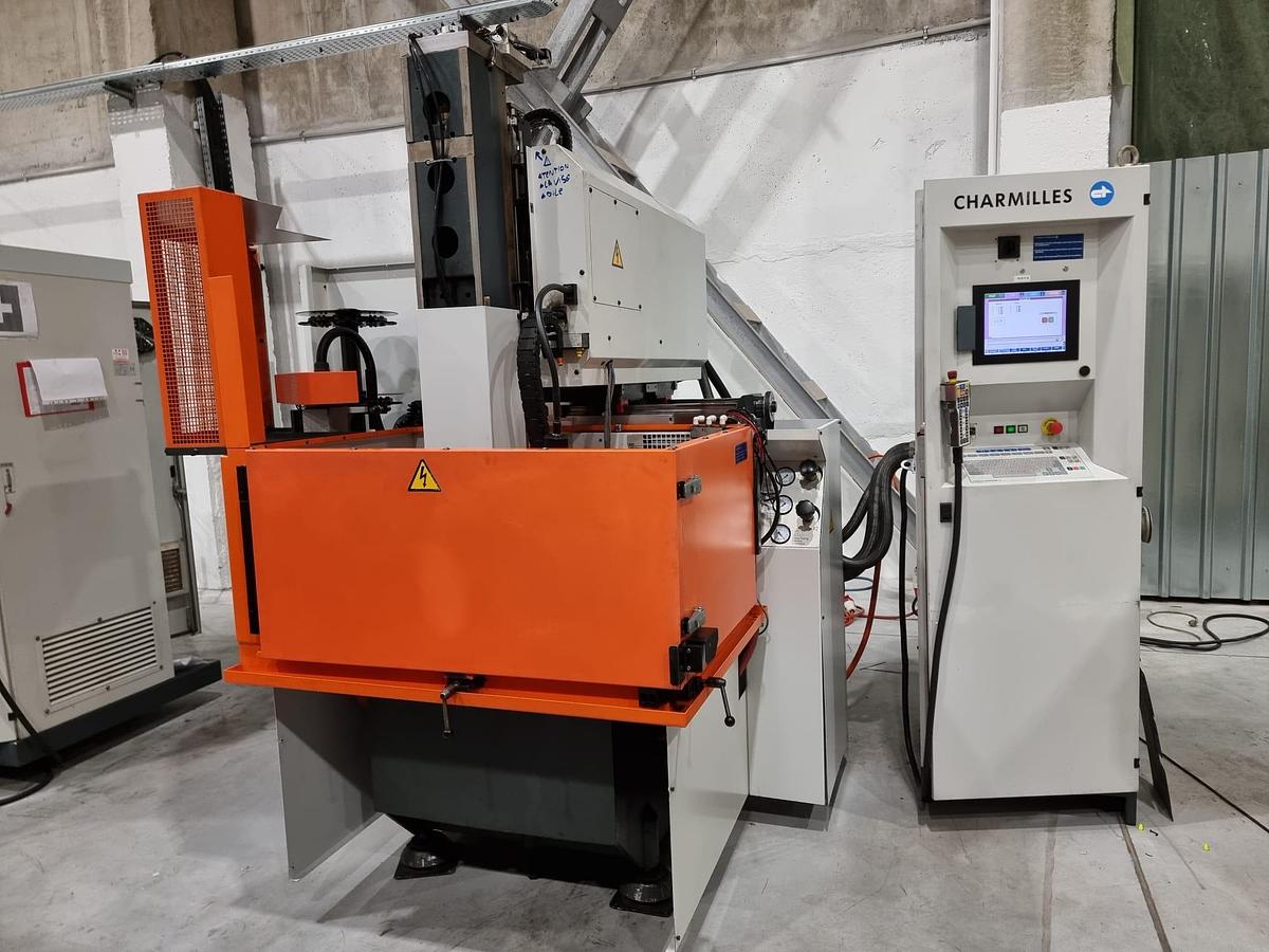 Used 2001 ROBOFORM 54P