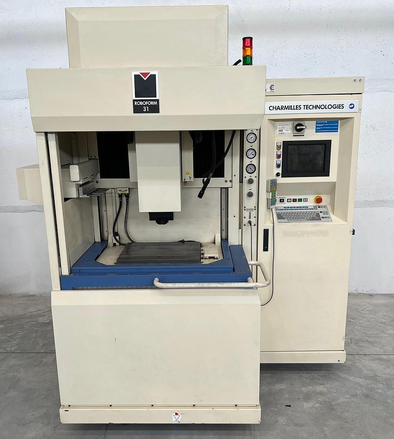 Used 1997 ROBOFORM 31 blue