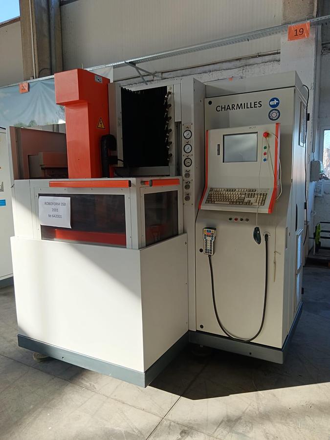 Used Charmilles ROBOFORM 350 - 2001