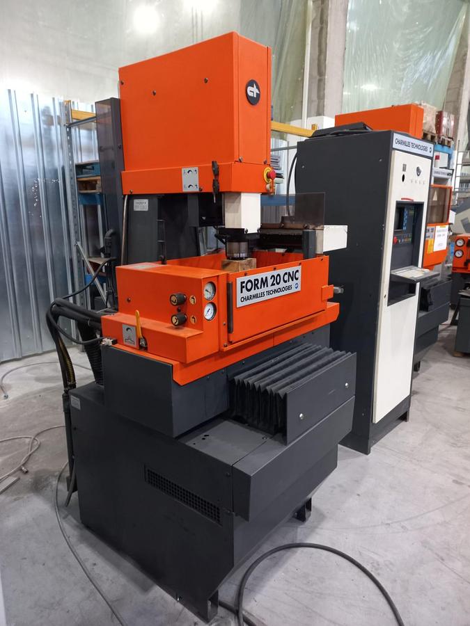 Used 1990 ROBOFORM 20CNC