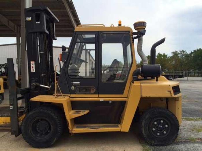 Used Forklift Truck, Caterpillar, DP70E (Used)