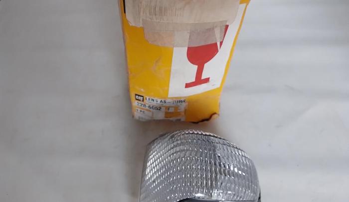 Farol Seta Caterpillar 228-6052