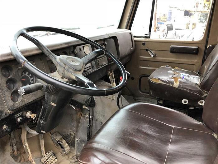 Used 1987 International Water Truck