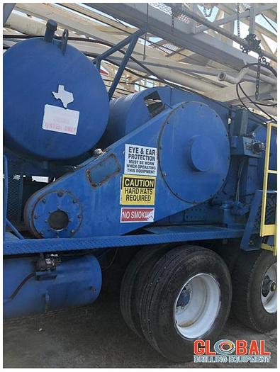 Used Item 0941 : 1981 Corsair Crane Carrier Workover Rig