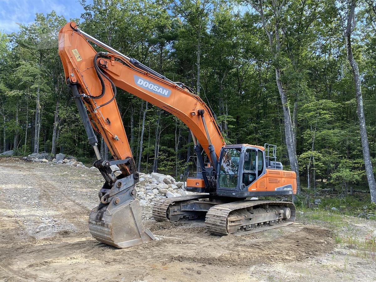 Used 2015 DOOSAN DX350 LC-5