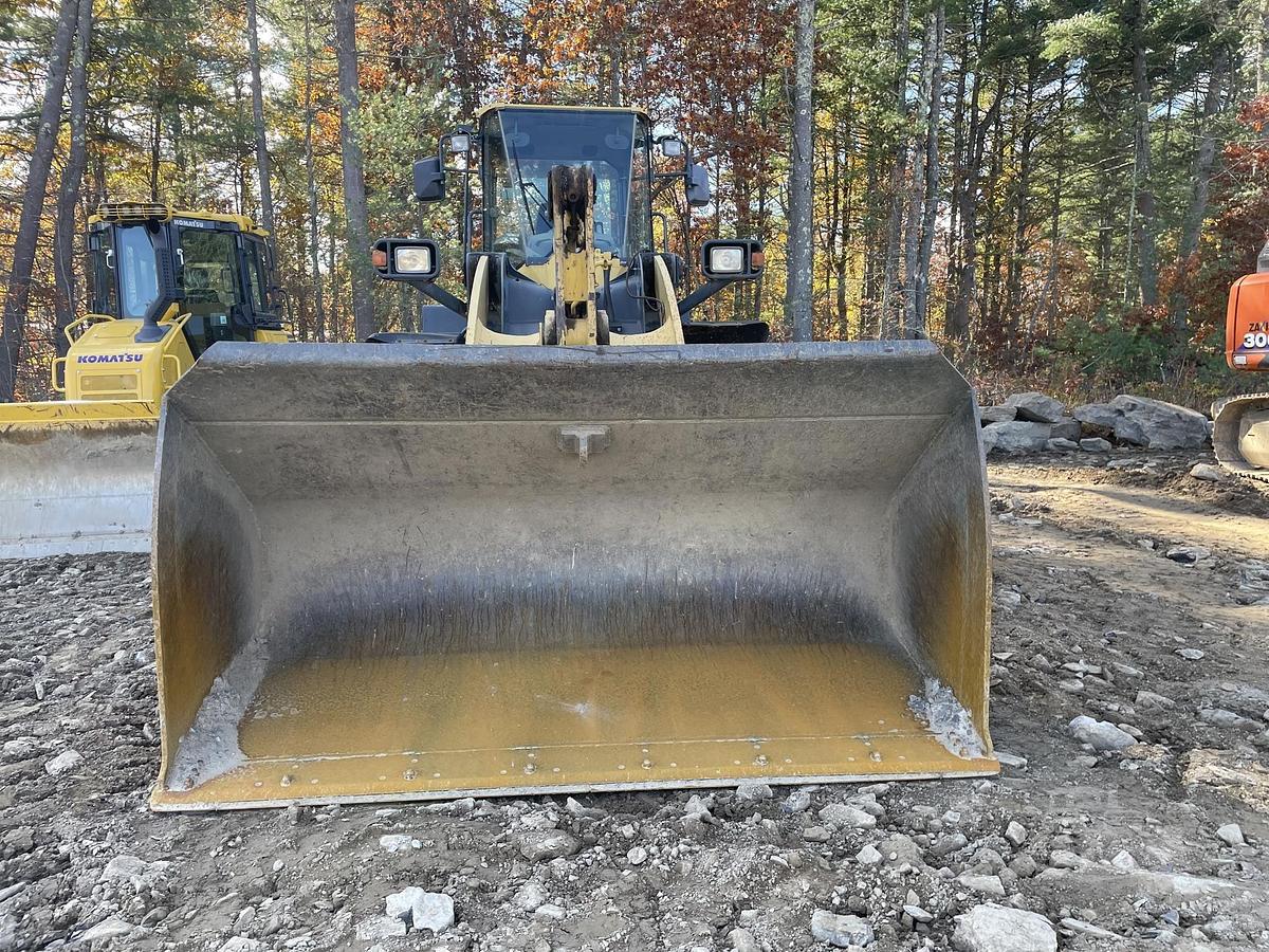 Used 2014 KOMATSU WA320-7