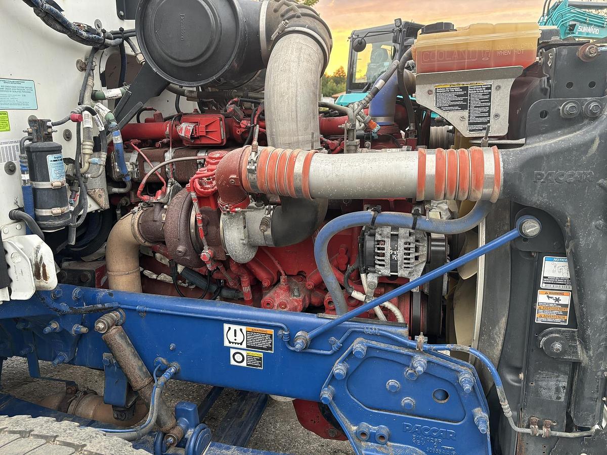 Used 2011 PETERBILT 365