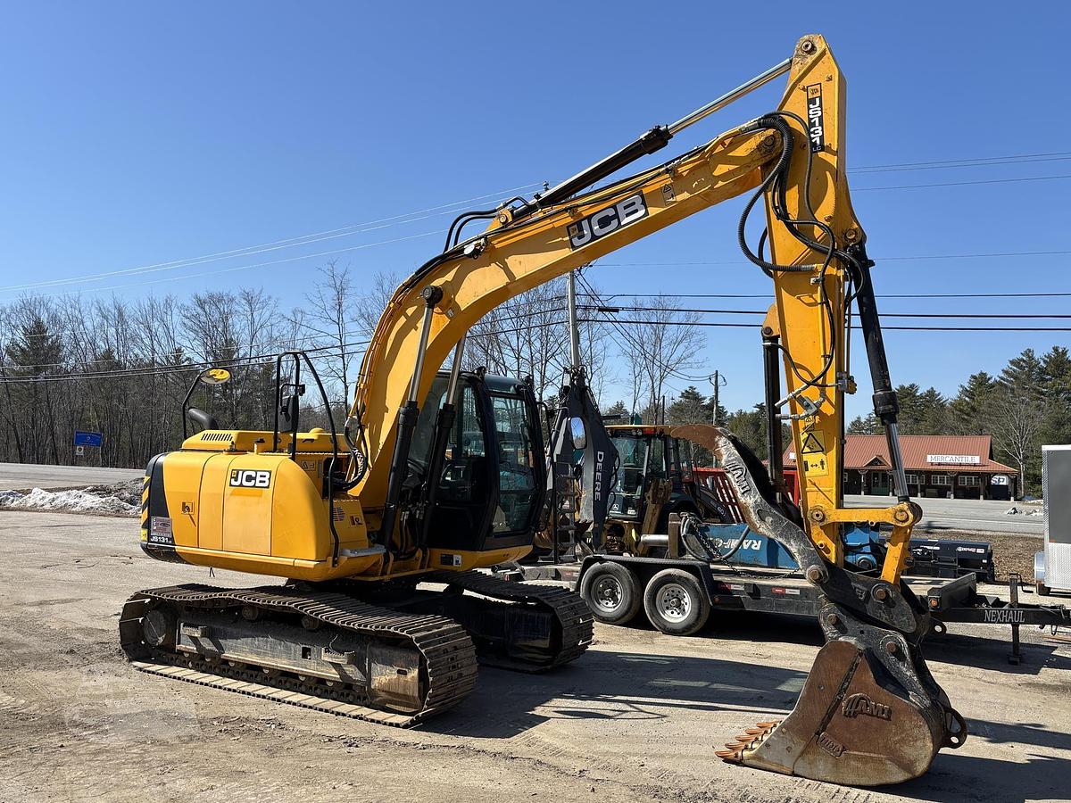 Used 2018 JCB JS131 LC