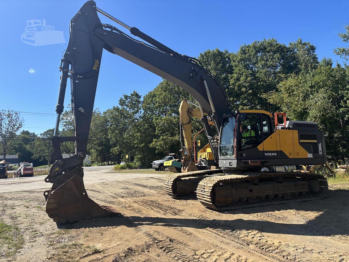 Used 2023 VOLVO EC380EL