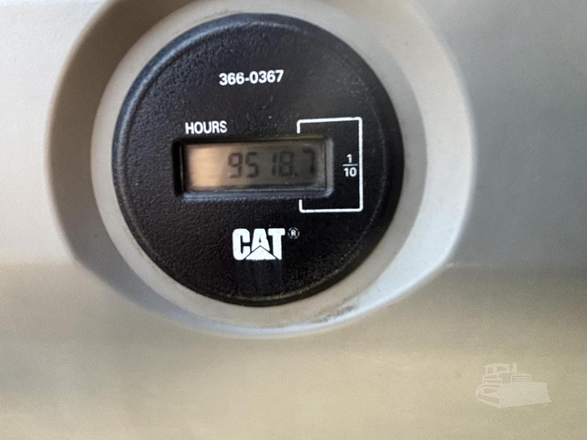Used 2015 CATERPILLAR 323FL