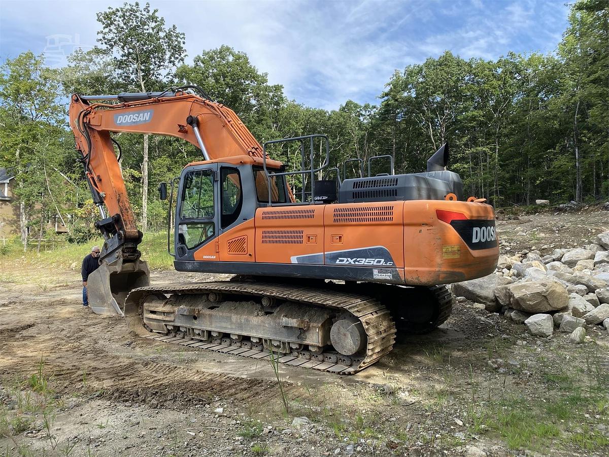 Used 2015 DOOSAN DX350 LC-5